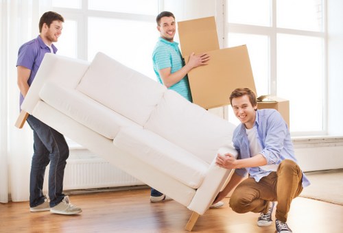 Packing and loading support for a local Enfield move